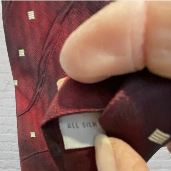 VINTAGE BURMA BIBAS -- 100% Silk Necktie, Maroon with Small White Squares - Picture 4 of 4